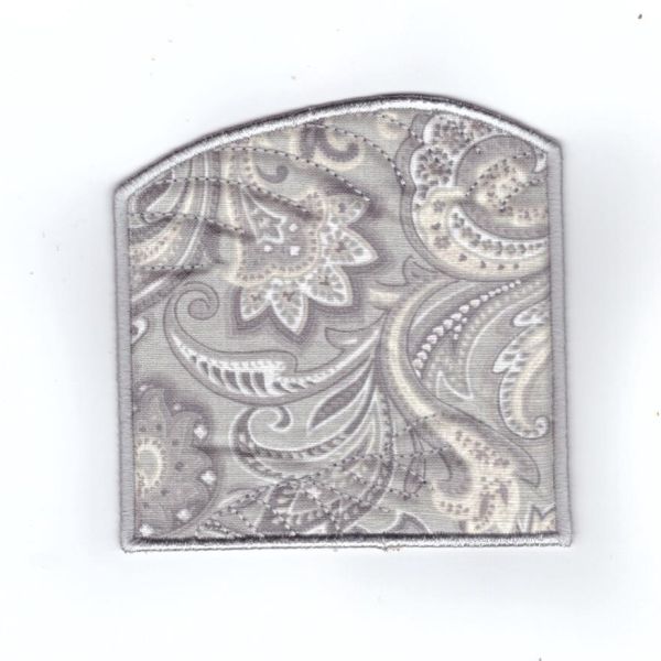 ITH Cuddly Bunny Doily-8