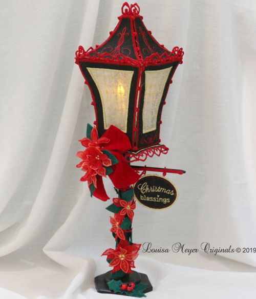 Christmas Lamp Post-3