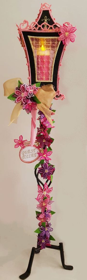 Christmas Lamp Post-6