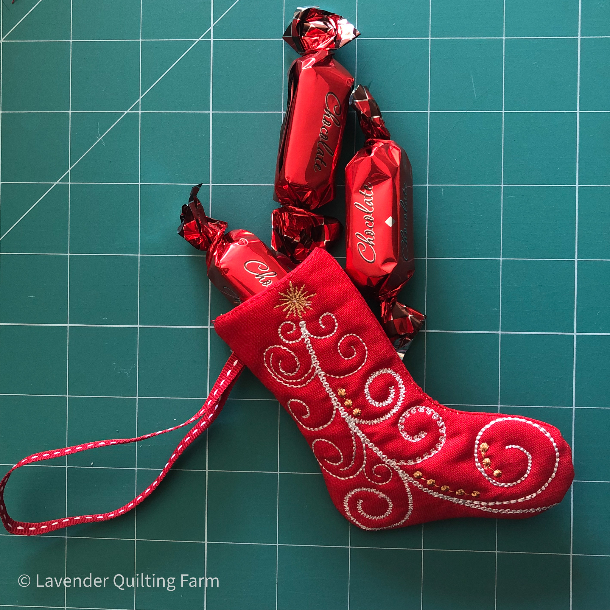 Quilted Stocking Ornaments-9