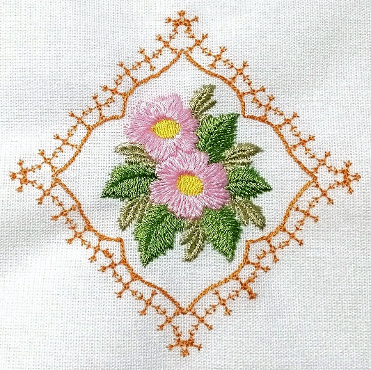 Pattistudio, flowers in diamond frame