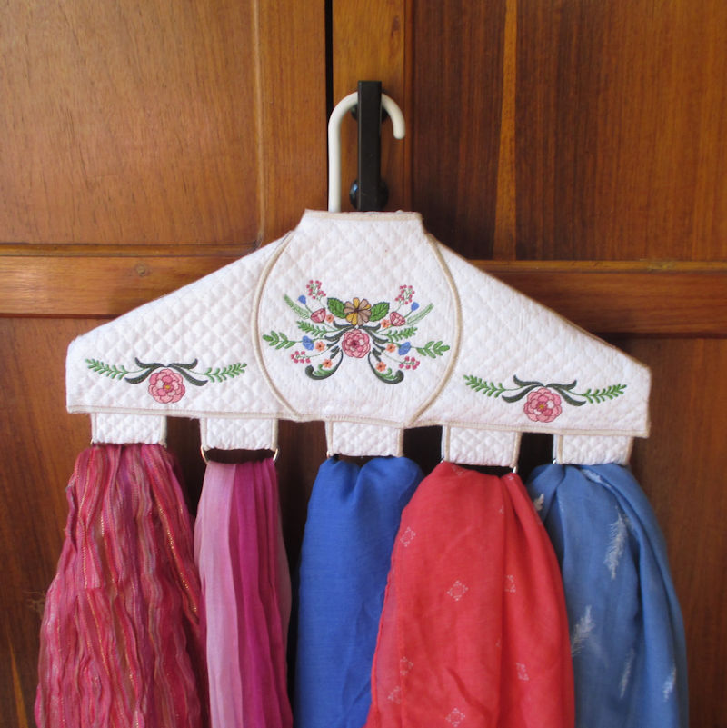 Scarf Hanger-7