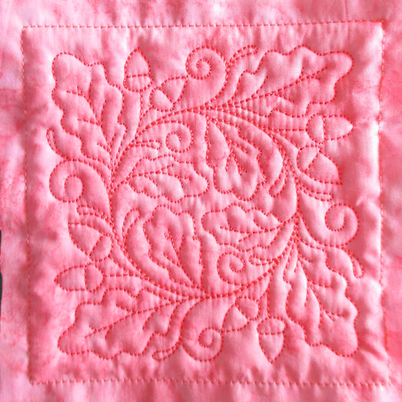 Circle of Leaves Quilt Runner-4
