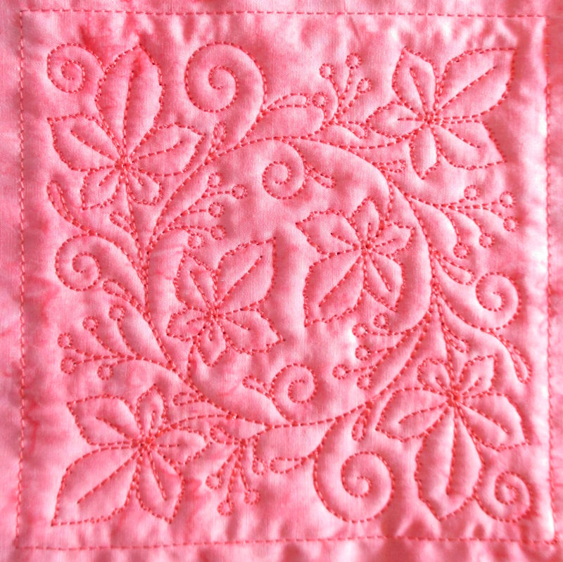 Circle of Leaves Quilt Runner-8