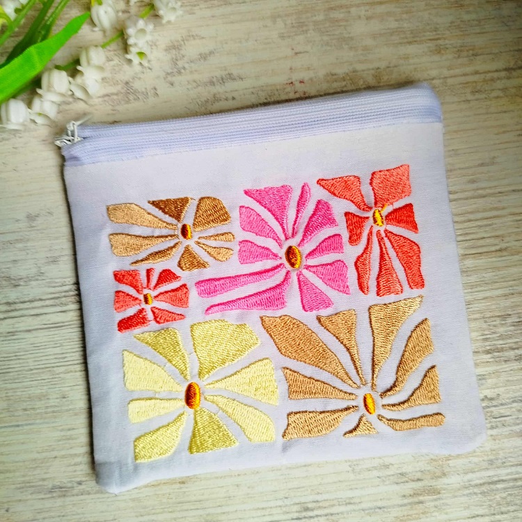 ITH Tender Florals Purse