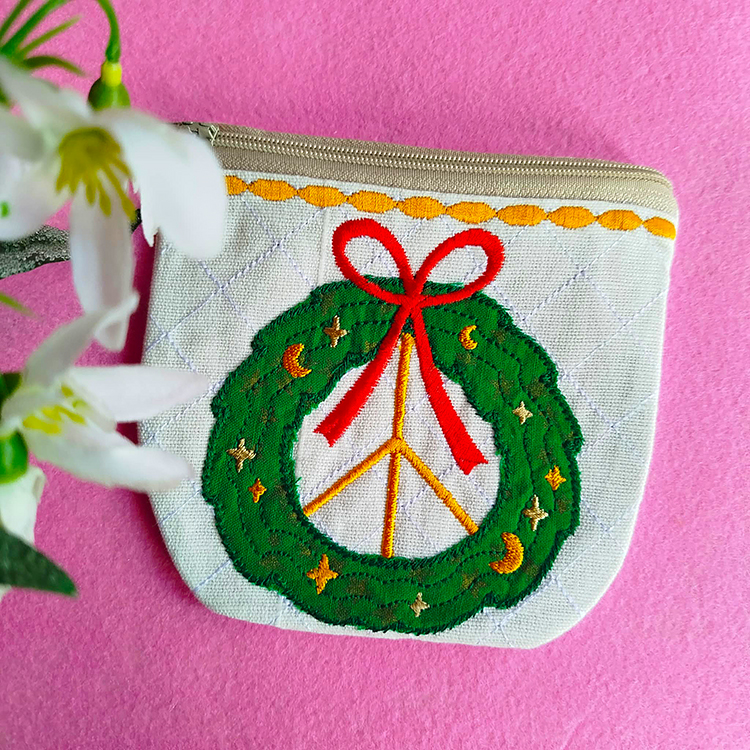 ITH Peace Wreath Applique Purse