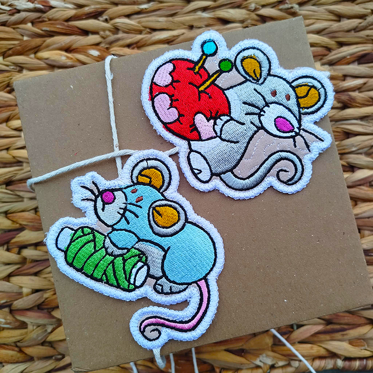 ITH Grannys Sewing Mice Tags