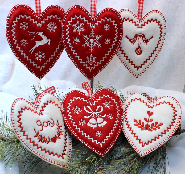 Puffed Christmas Heart Ornaments 5x7-5