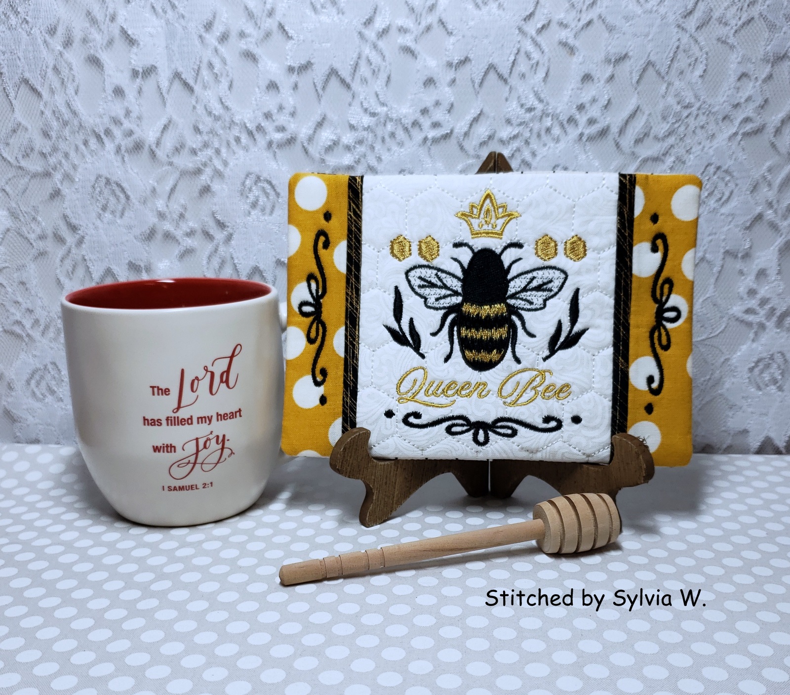 Queen Bee Mug Rug-7