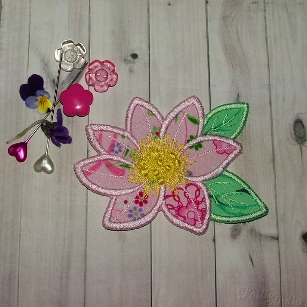 Applique Flowers 2-22