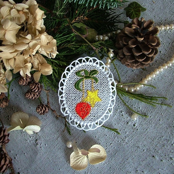 christmas lace FSL free-standing laces tree holly candle jingle bell reindeer ball bauble decoration ornament poinsettia rose